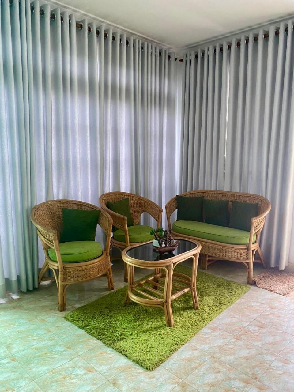 Grand Resort Kandy Luaran gambar