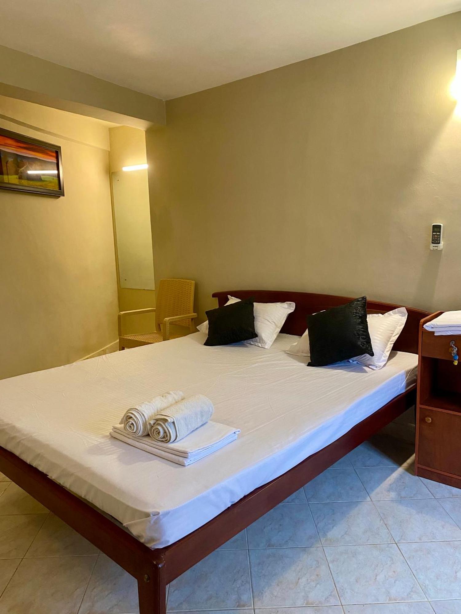 Grand Resort Kandy Luaran gambar