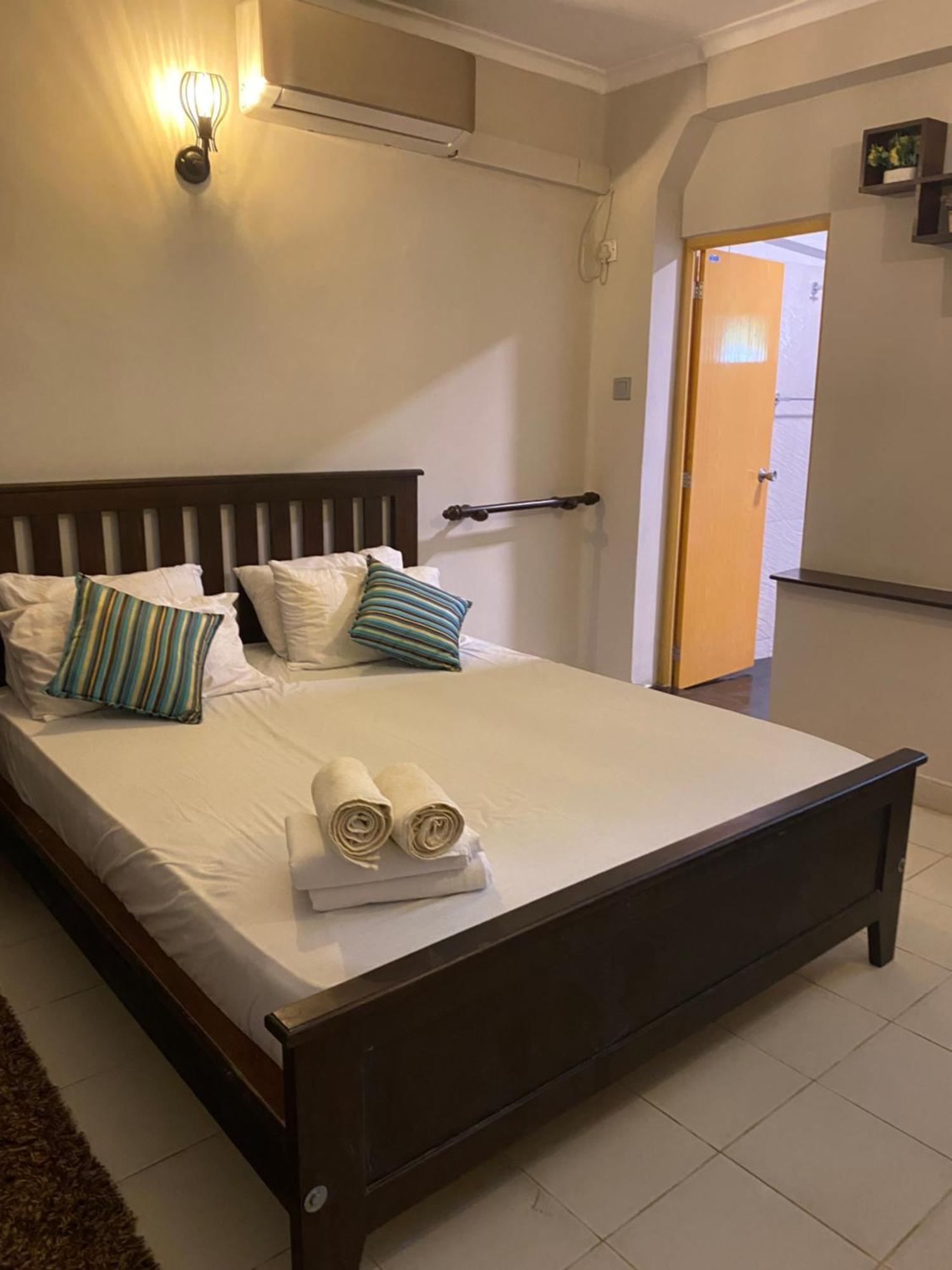 Grand Resort Kandy Luaran gambar