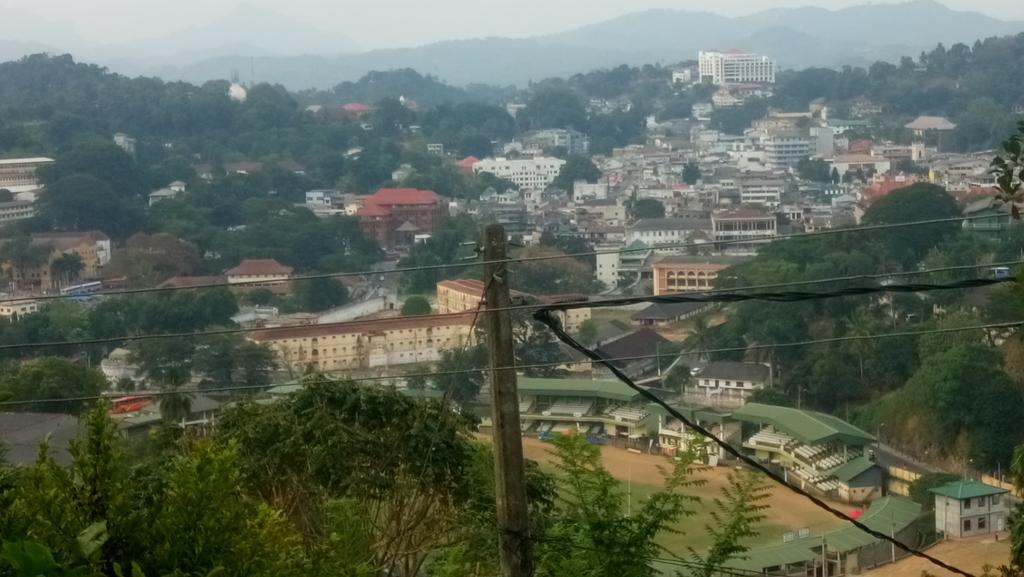 Grand Resort Kandy Luaran gambar