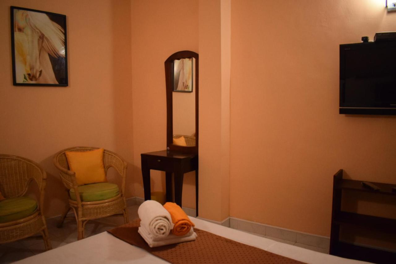Grand Resort Kandy Luaran gambar